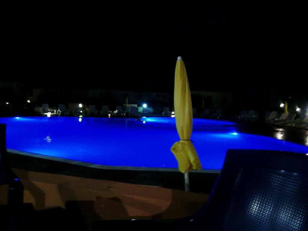 Sardinia Beach Apartments Aglientu Exteriör bild