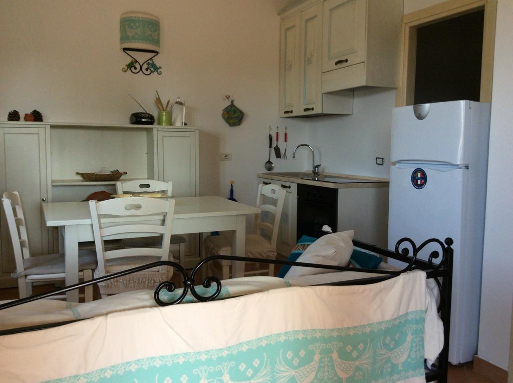 Sardinia Beach Apartments Aglientu Exteriör bild