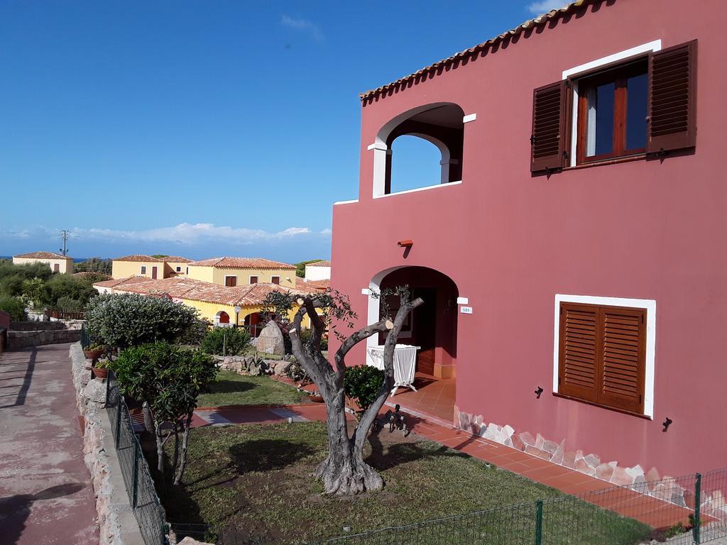 Sardinia Beach Apartments Aglientu Exteriör bild