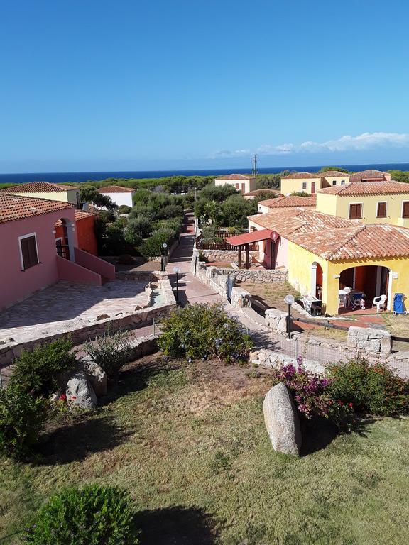 Sardinia Beach Apartments Aglientu Exteriör bild